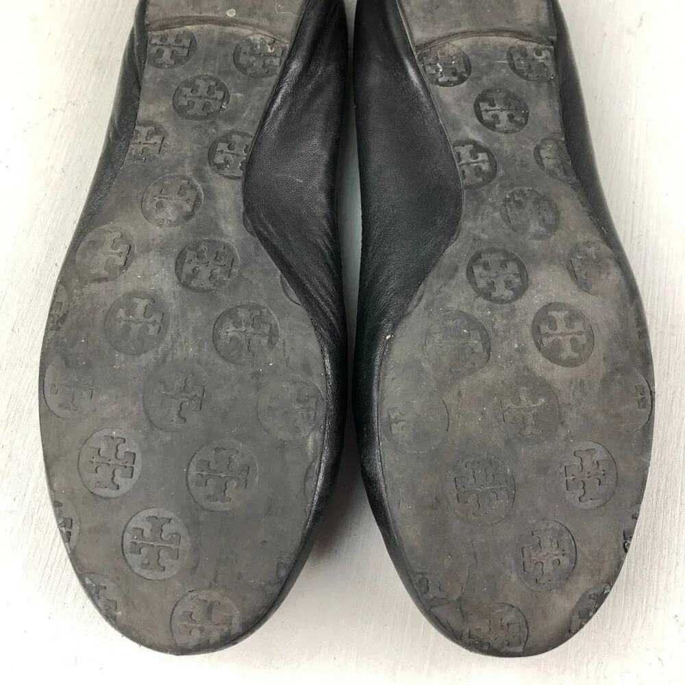 Tory Burch Women's Size 9** Reva Black Leather Closed Toe Medallion Flats FAIR